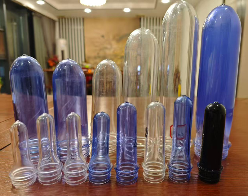 小瓶胚從11.9克到28克，大瓶胚從100克到350克，產(chǎn)品更加豐富